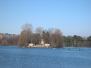  île au mlieu du lac